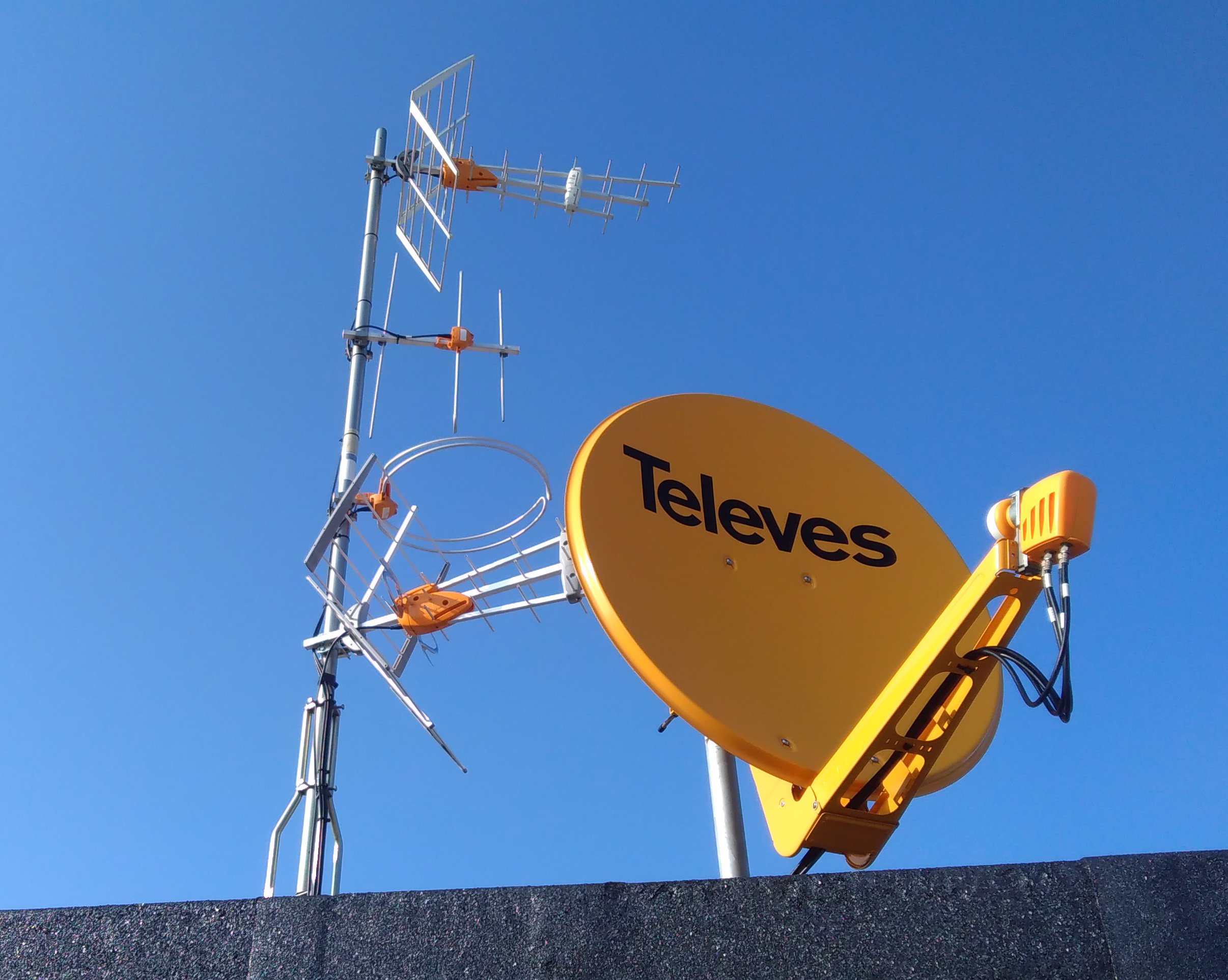 Instalación reparación antenas Reus Tarragona